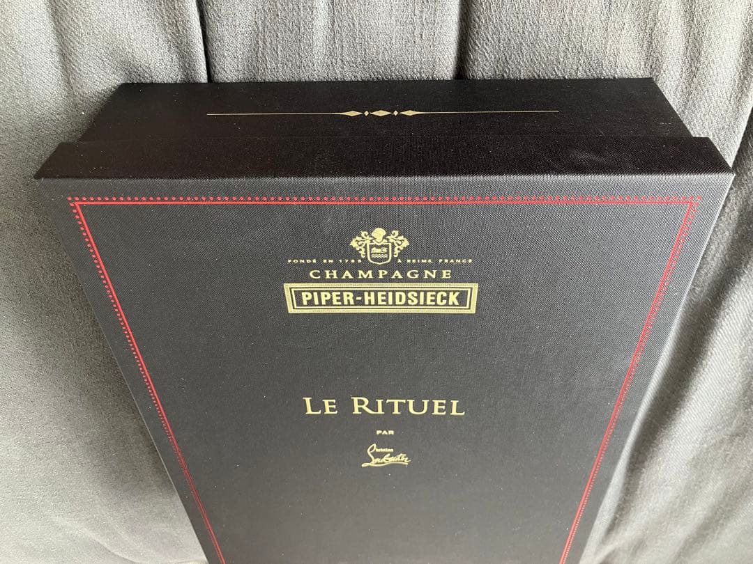 LE RITUEL　クリスチャンルブタン＆パイパーエドシック　限定コレクション