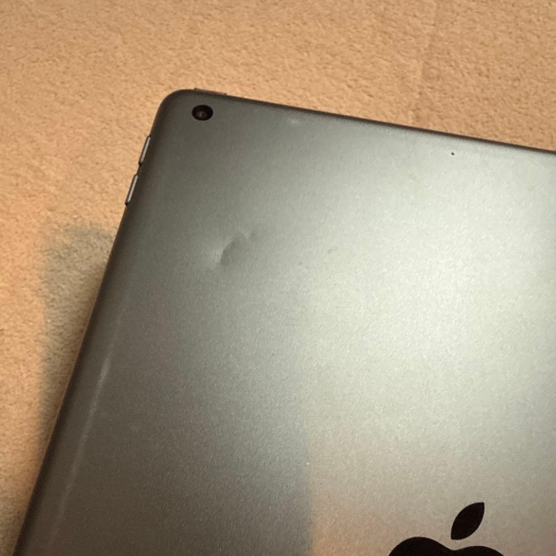 Apple iPad スペースグレー　第７世代　Apple Pencil込