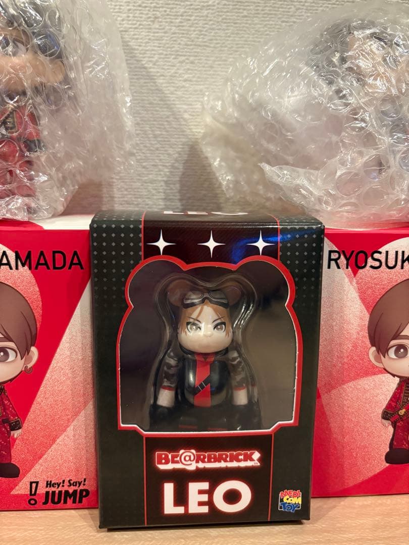 山田涼介　フィギュア.ベアブリックセット