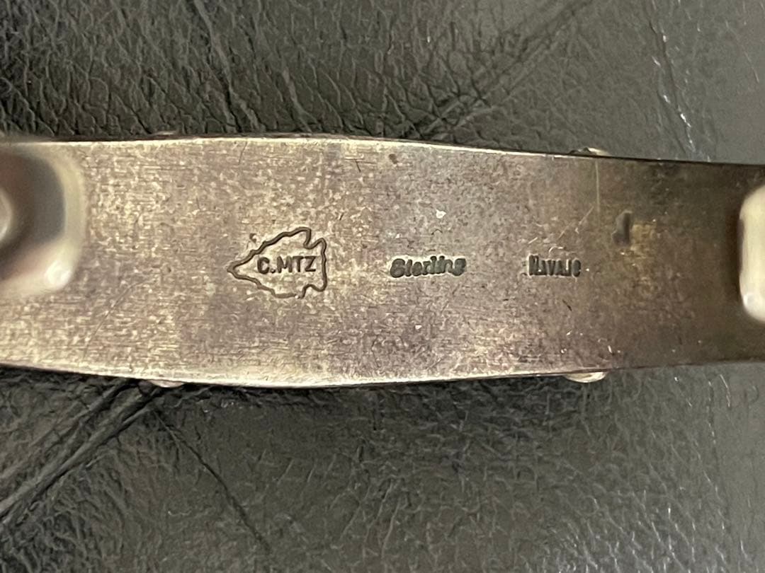 カルビンマルティネス / Martinezのシルバーバングル