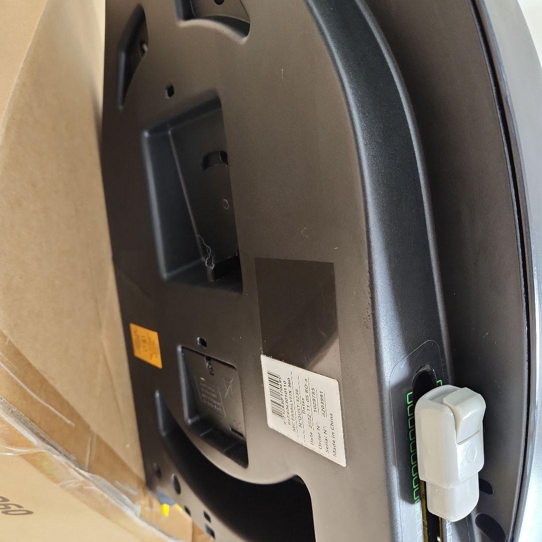 マキシコシ　ファミリーフィックス360　ベース　チャイルドシート