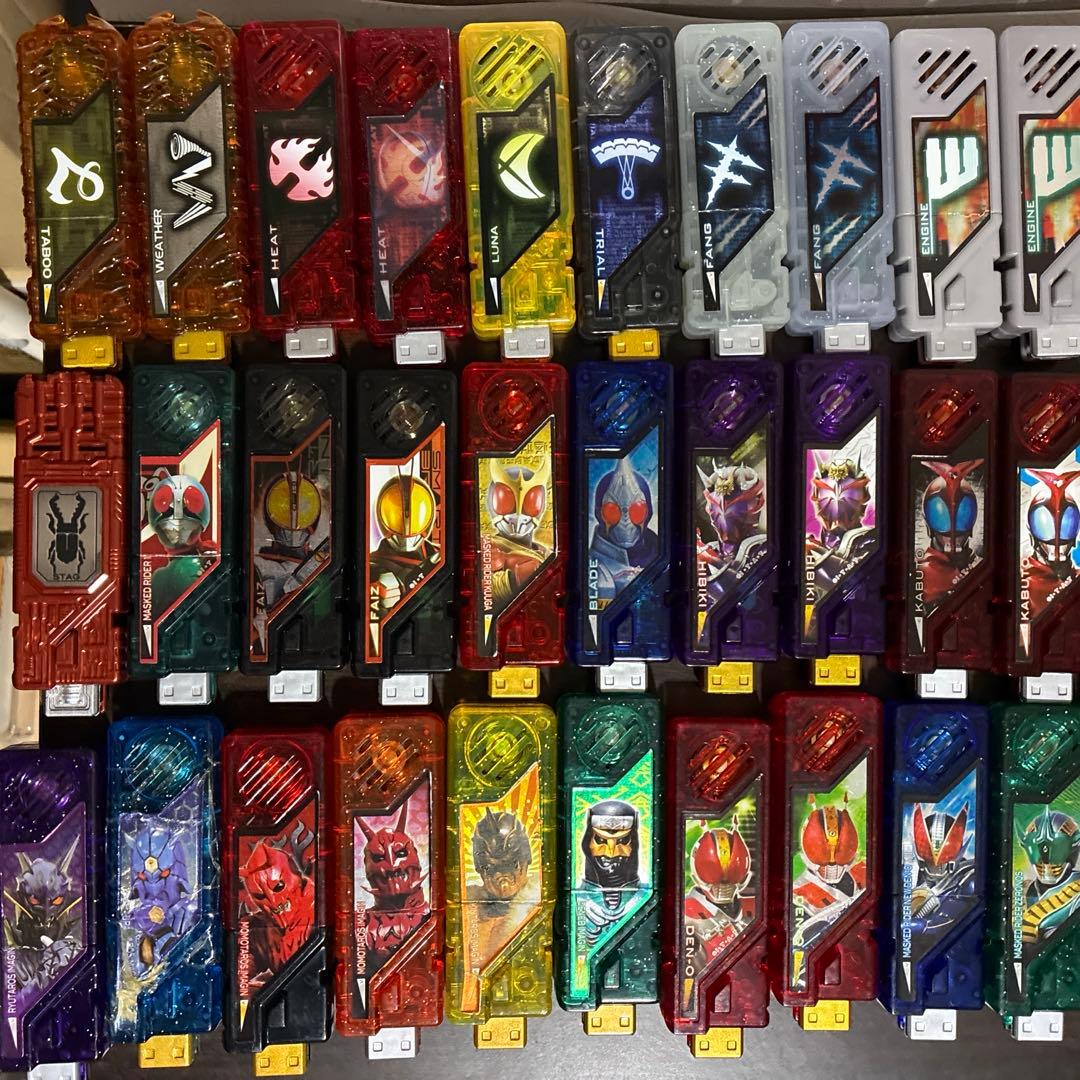 【値引き中】スタッグフォン付　仮面ライダーW ガイアメモリ まとめ売り 59個