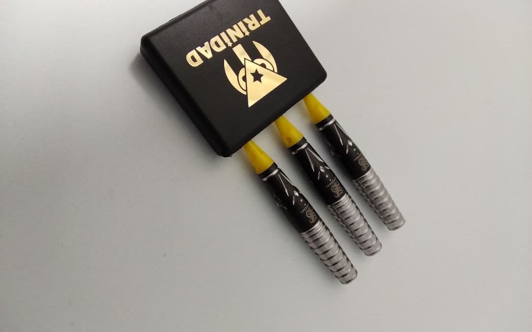 サングリアル!坂口優希恵!極美品!新品同品!付録未開封!ダーツセット