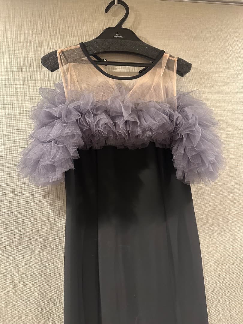 ギャザーチュールオフショルダードレス　グレー　Mサイズ