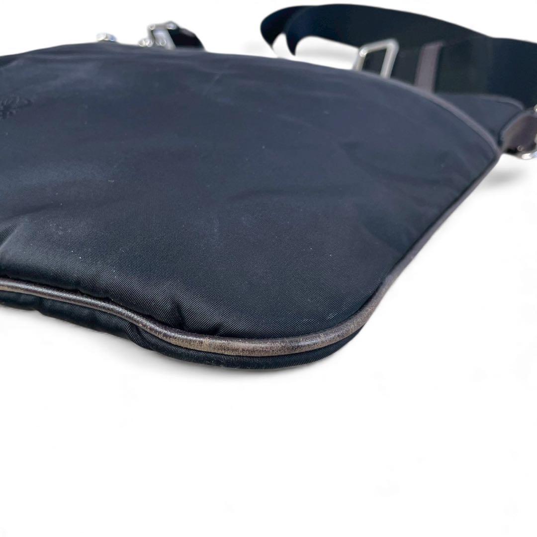 美品　ロエベ　ショルダーバッグ アナグラム　レザー×ナイロン　サコッシュ