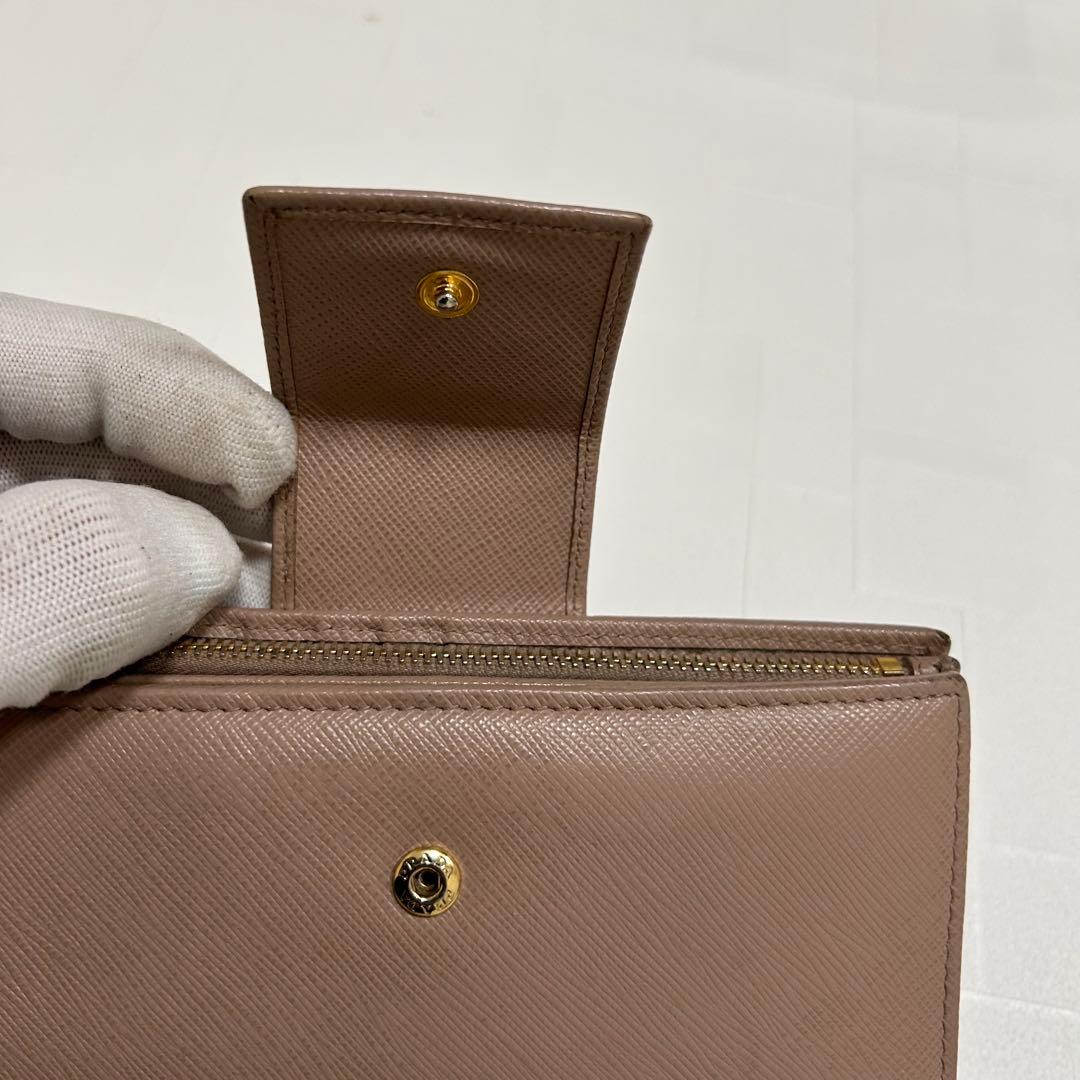 PRADA プラダ　ピンクベージュ 折り財布　サフィアーノ