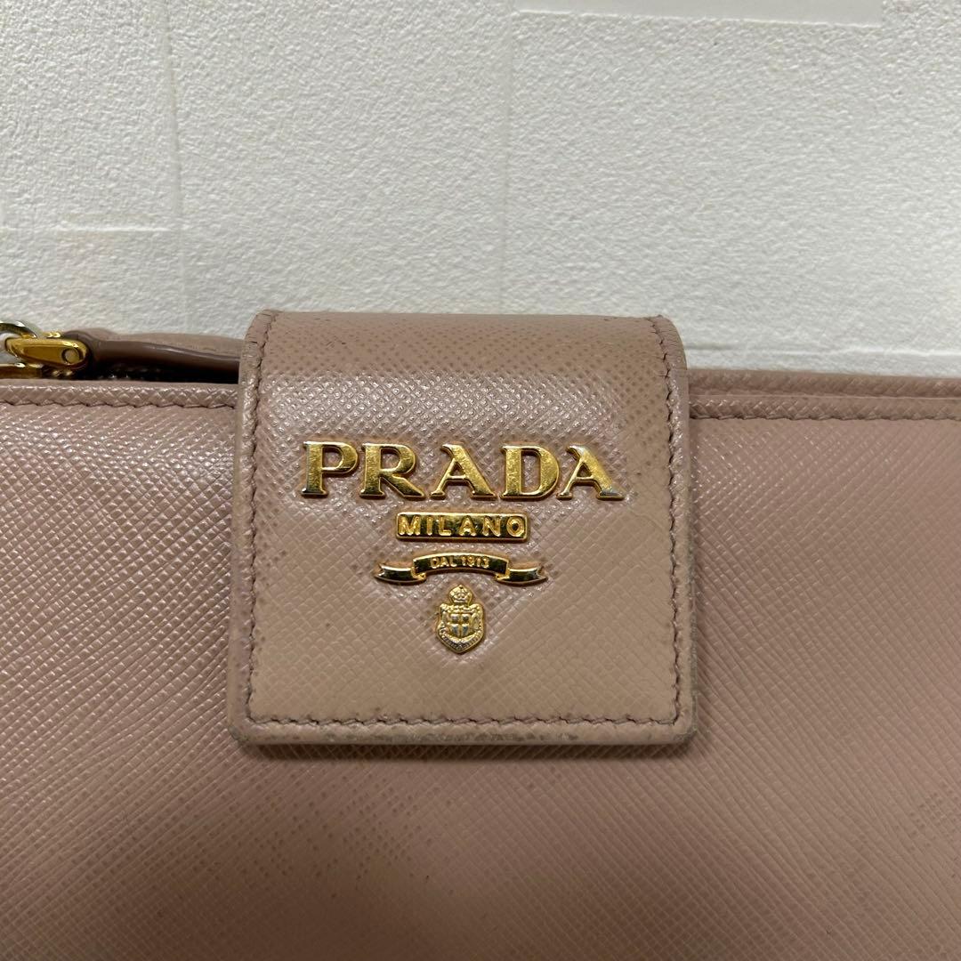PRADA プラダ　ピンクベージュ 折り財布　サフィアーノ