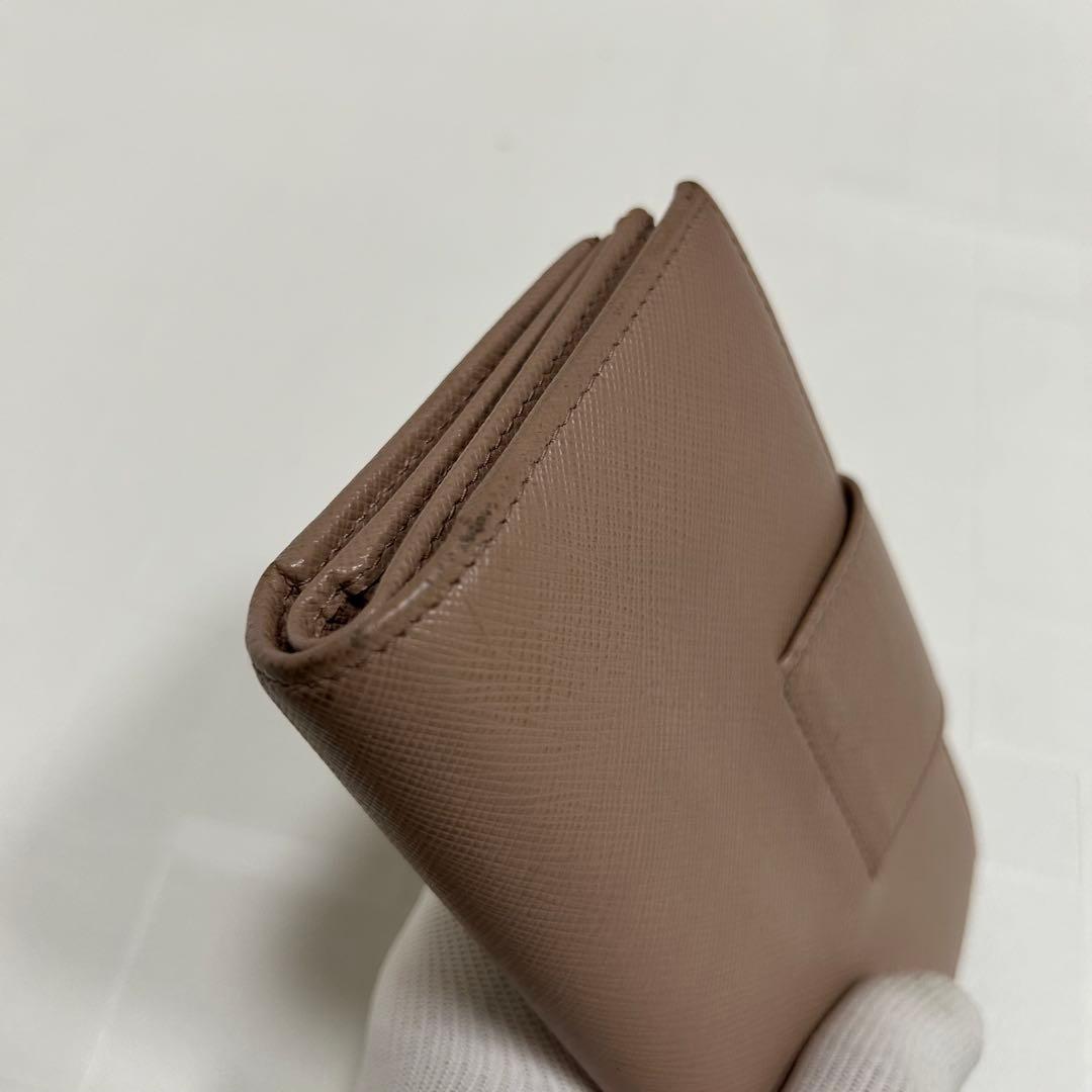 PRADA プラダ　ピンクベージュ 折り財布　サフィアーノ