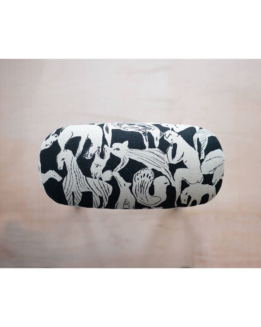 キッチンスツールBR(H630)× ミナペルホネンlife puzzle BK