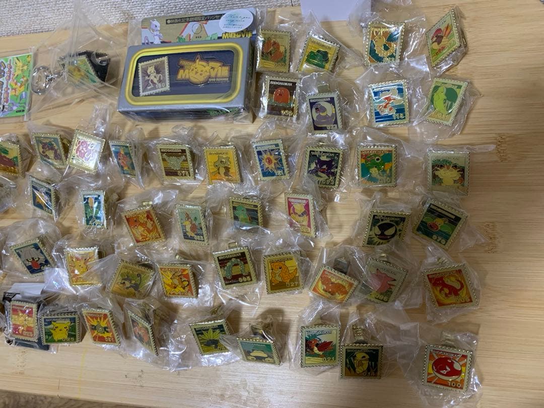 ポケモン　ピカチュウ　スタンプバッジ　ピンバッジ　未開封　全種類　コンプリート