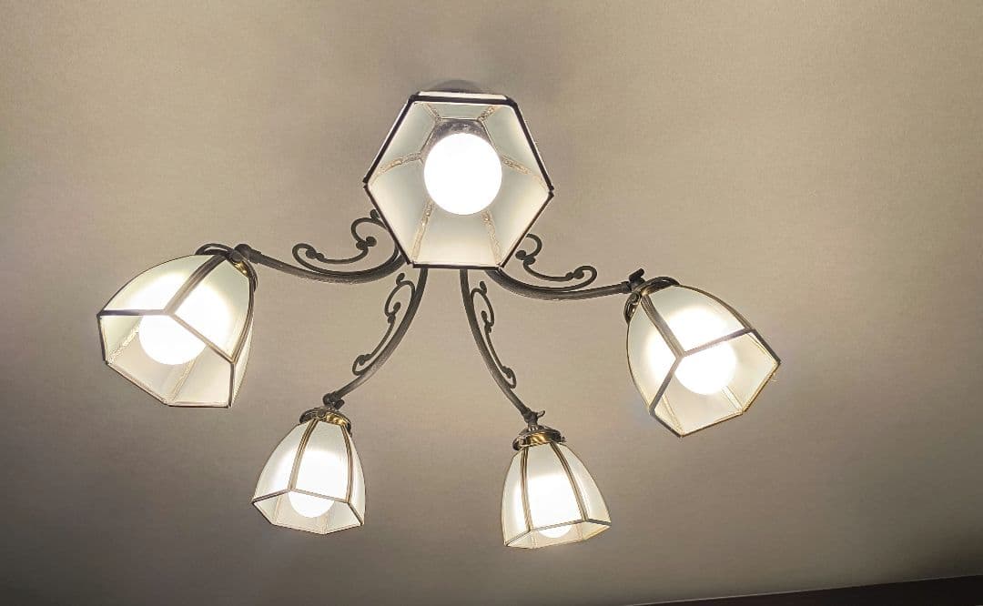 アンティーク調 シャンデリア 天井照明　5灯式