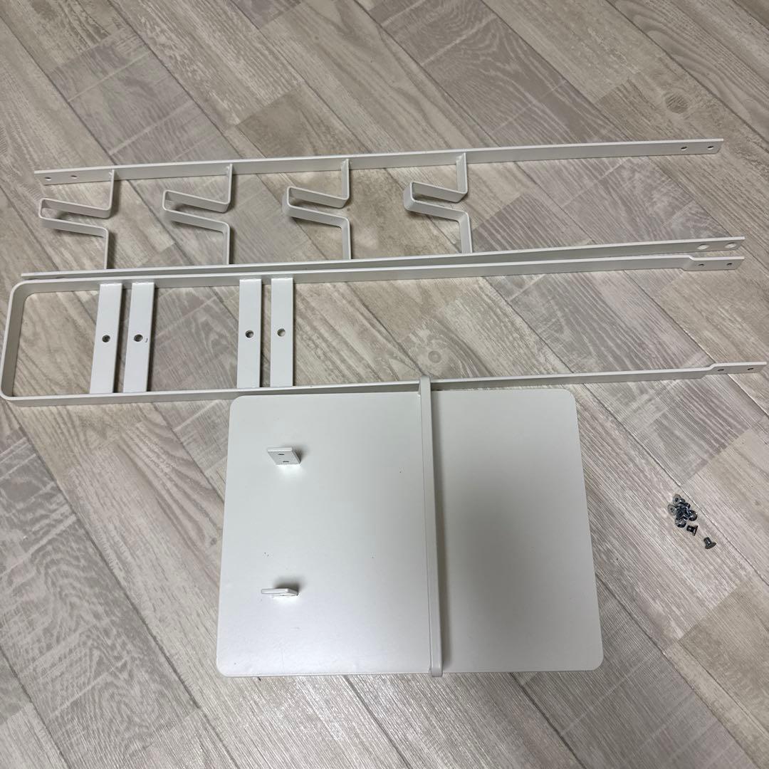 dyson スティッククリーナー 本体 壁掛け充電スタンド付き　V7 slim