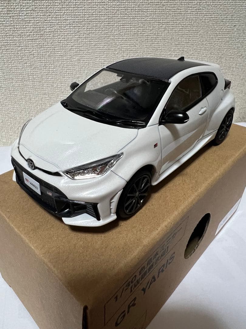 【非売品】トヨタ　GR YARIS ホワイト 1/30