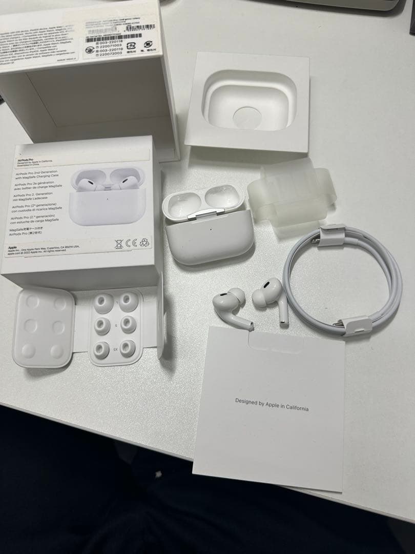 AirPods Pro 第2世代 ホワイト 充電ケース付き 純正品