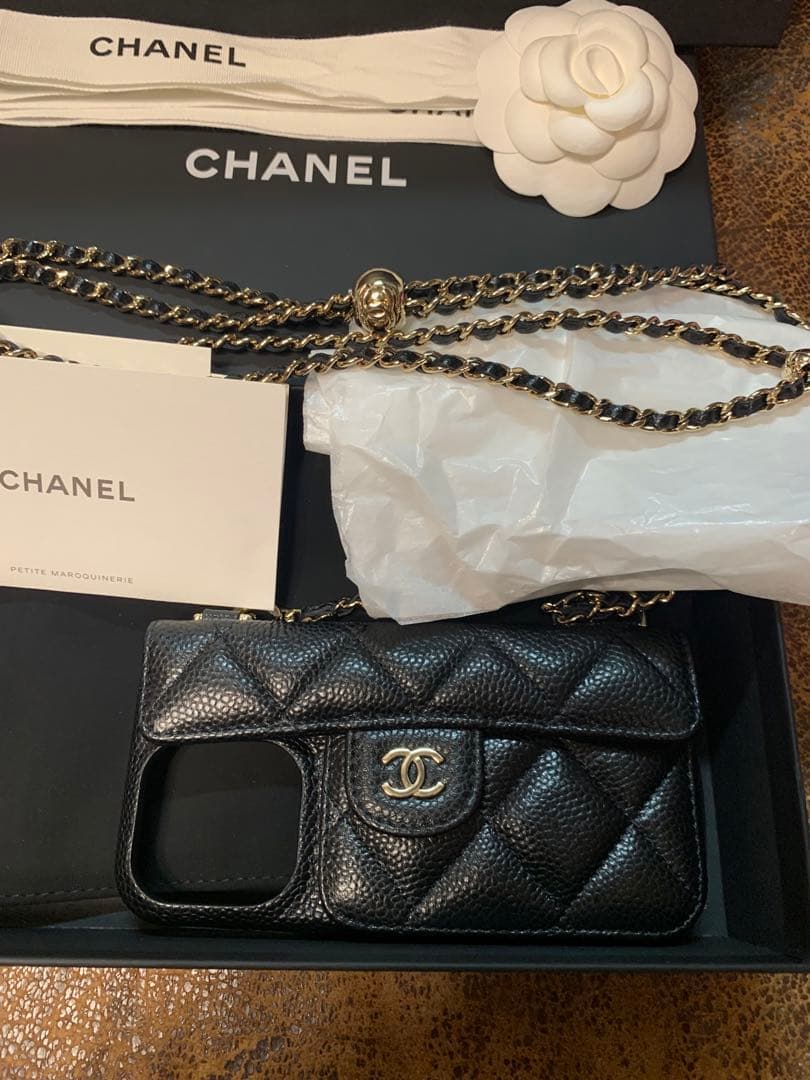 シャネル CHANEL IPHONE 14 PRO ケース ストラップ付き