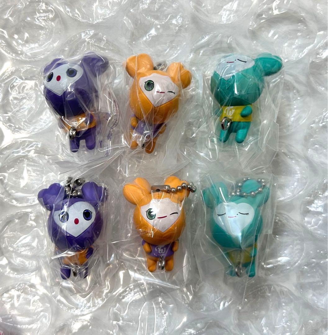 TWICE ガチャ コンプ セット まとめ グッズ バンダイ