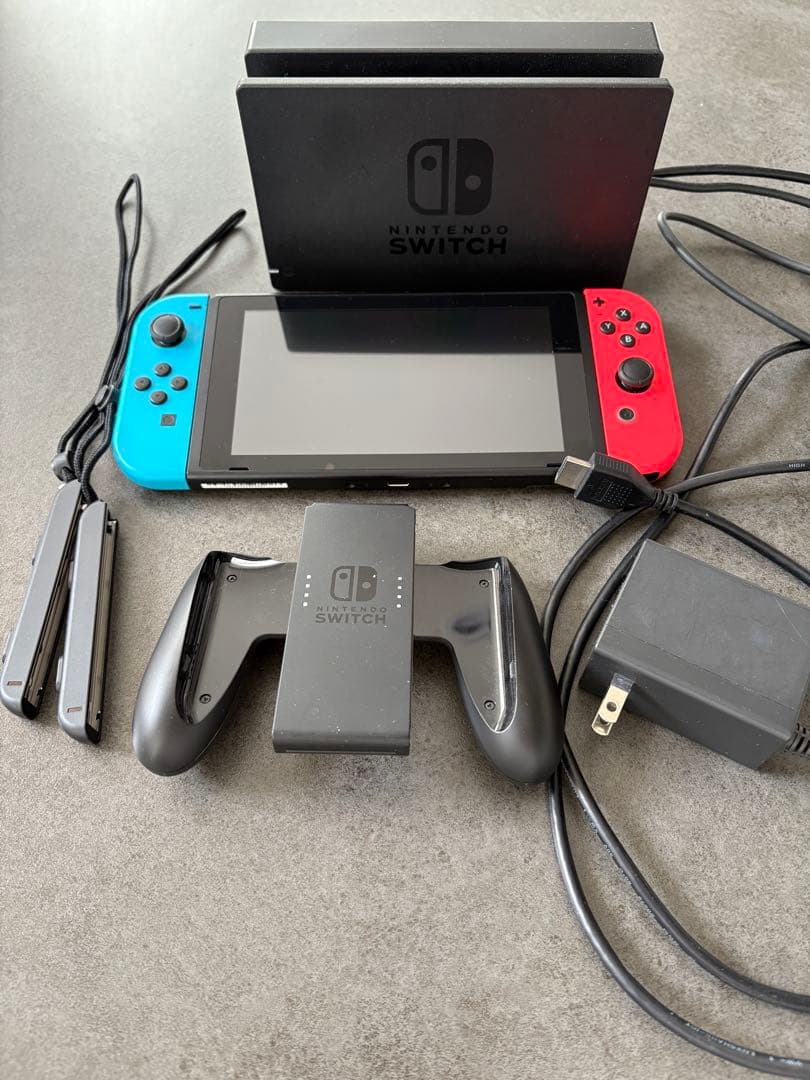 Nintendo Switch 本体 青と赤 ジョイコン