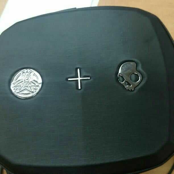 SkullCandy Chicago Bulls Model ケース付き