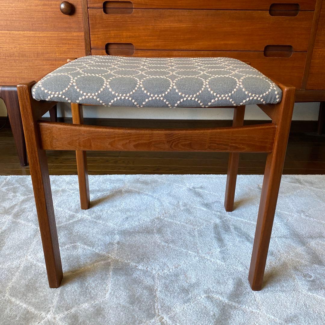 デンマーク　ヴィンテージスツール（ミナペルホネン タンバリン×チーク無垢材）