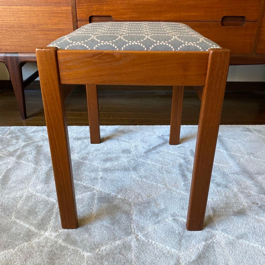 デンマーク　ヴィンテージスツール（ミナペルホネン タンバリン×チーク無垢材）