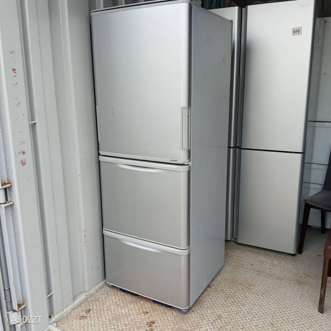 送料設置無料　SHARP　大型冷蔵庫　350L 人気モデル