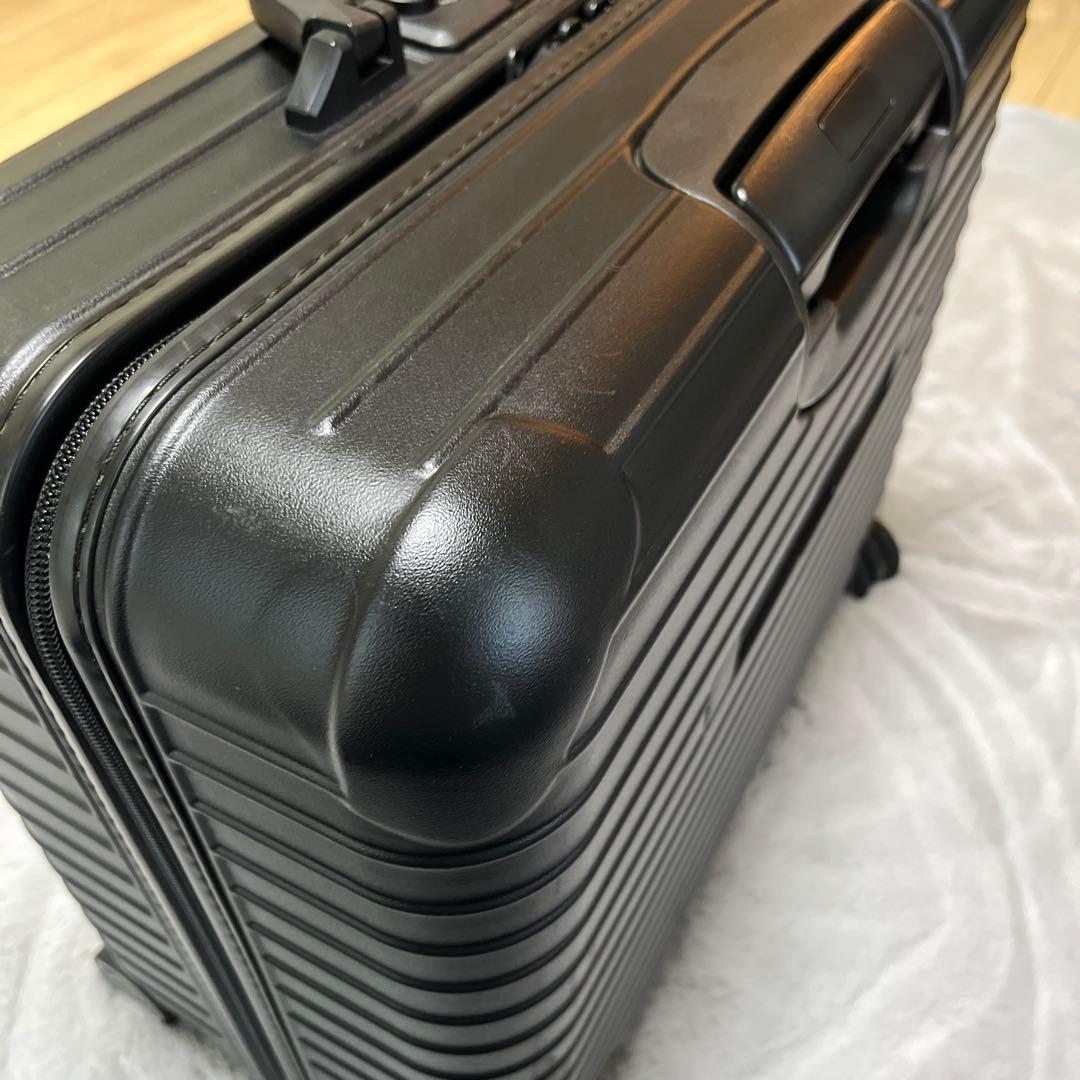 廃盤希少　美品　RIMOWA ボレロ　4輪　ブラック キャリーケース