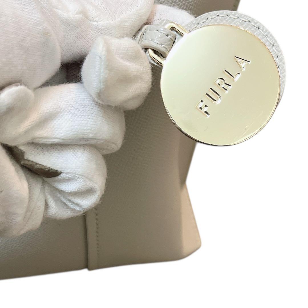 【極美品】FURLA ハンドバッグ VITTORIA M レザー グレージュ
