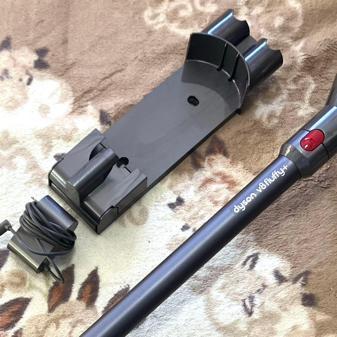 dyson ダイソン V8 fluffy+ 本体アンド付属品セット