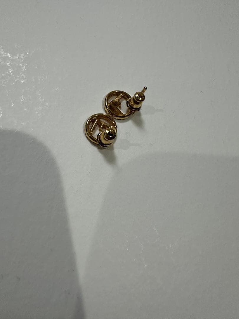 美品♡FENDI♡Fロゴピアス♡エフイズフェンディ