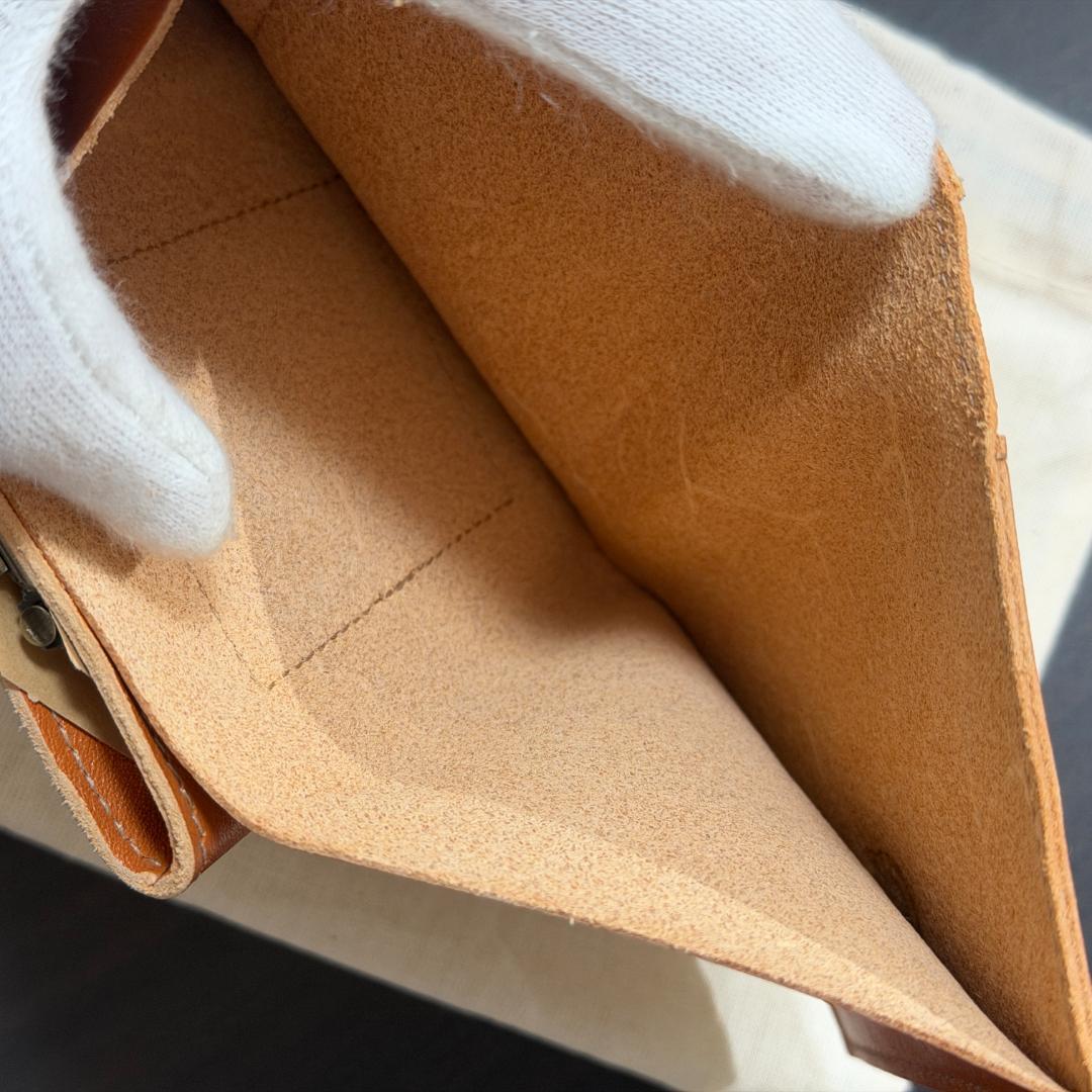 【新品未使用】イルビゾンテ 二つ折り がま口 財布 キャラメル ヤキヌメ