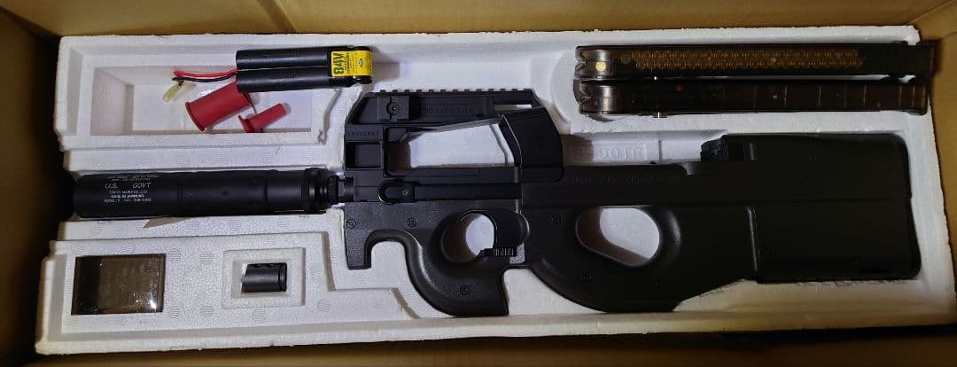 東京マルイ P-90 TR 電動ガン サイレンサー付き