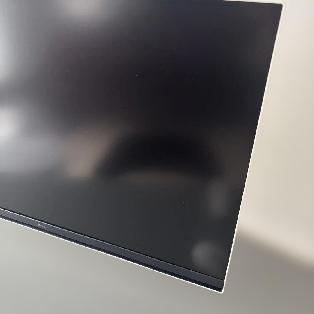 LG 4K スマートモニター 32SQ780S-W/31.5インチ