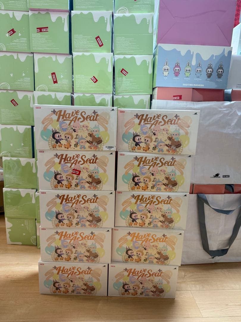 新品未開封THE MONSTERS Have a Seat ぬいぐるみ 10箱