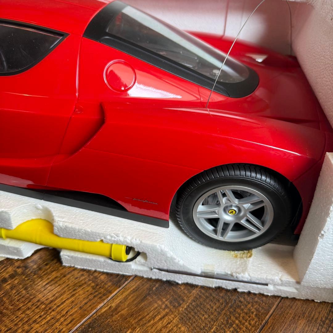 Ferrari ミニカー 赤 1/7 ラジコン　フェラーリ