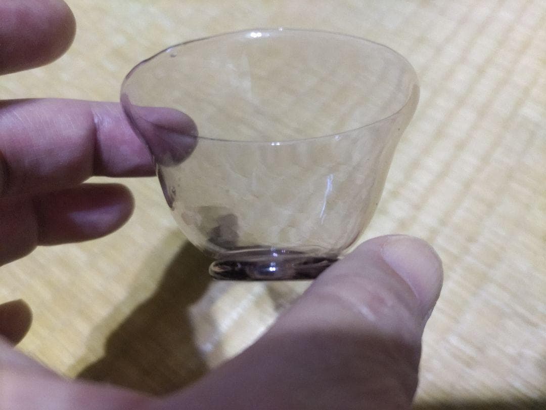 江戸硝子　吹きガラス　酒盃　紫　鉛ガラス　無傷
