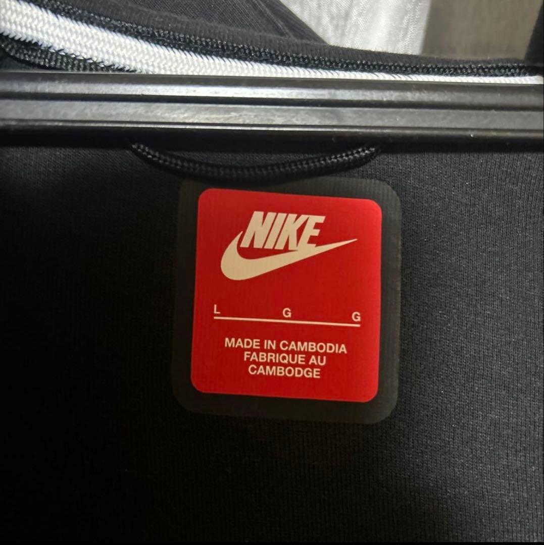 NIKE テックフリース ￼