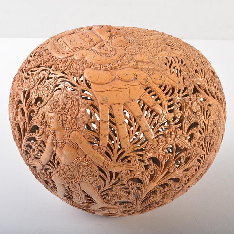 仏教美術　椰子の実彫刻　神獣透　ランプシェード　C　R7318