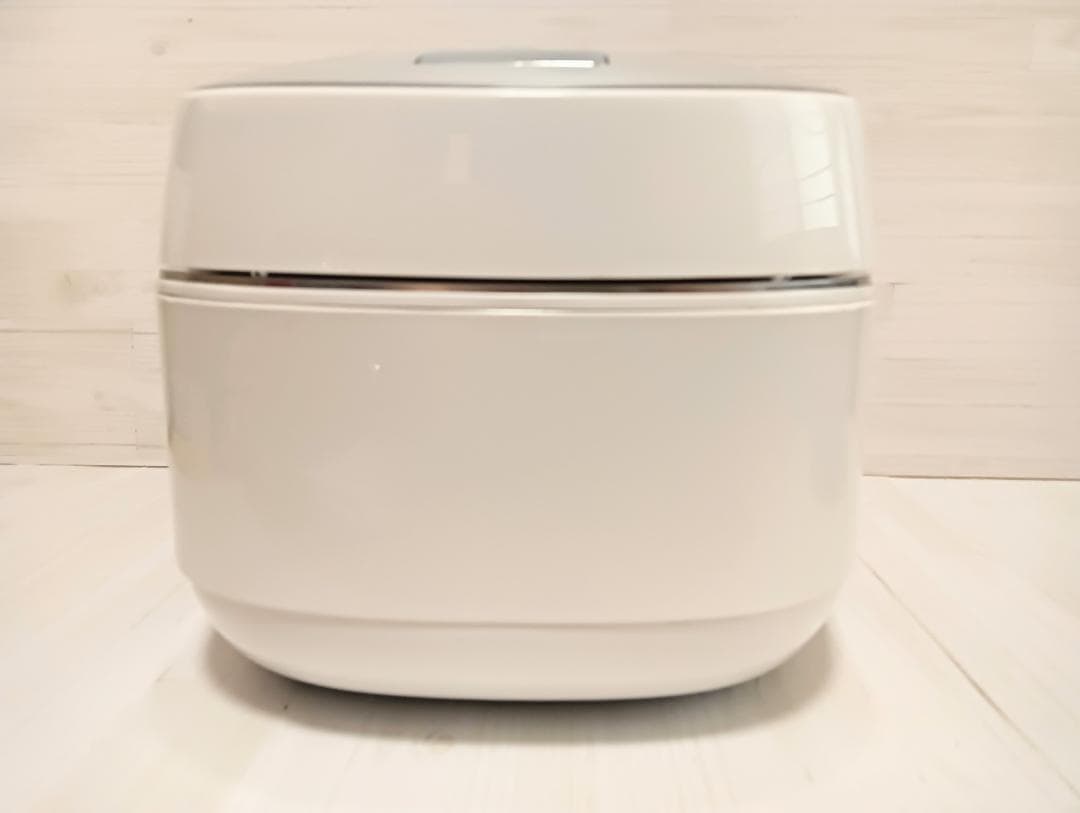 【送料込み 美品】TOSHIBA RC-10WSM 炊飯器 銅釜付き ホワイト