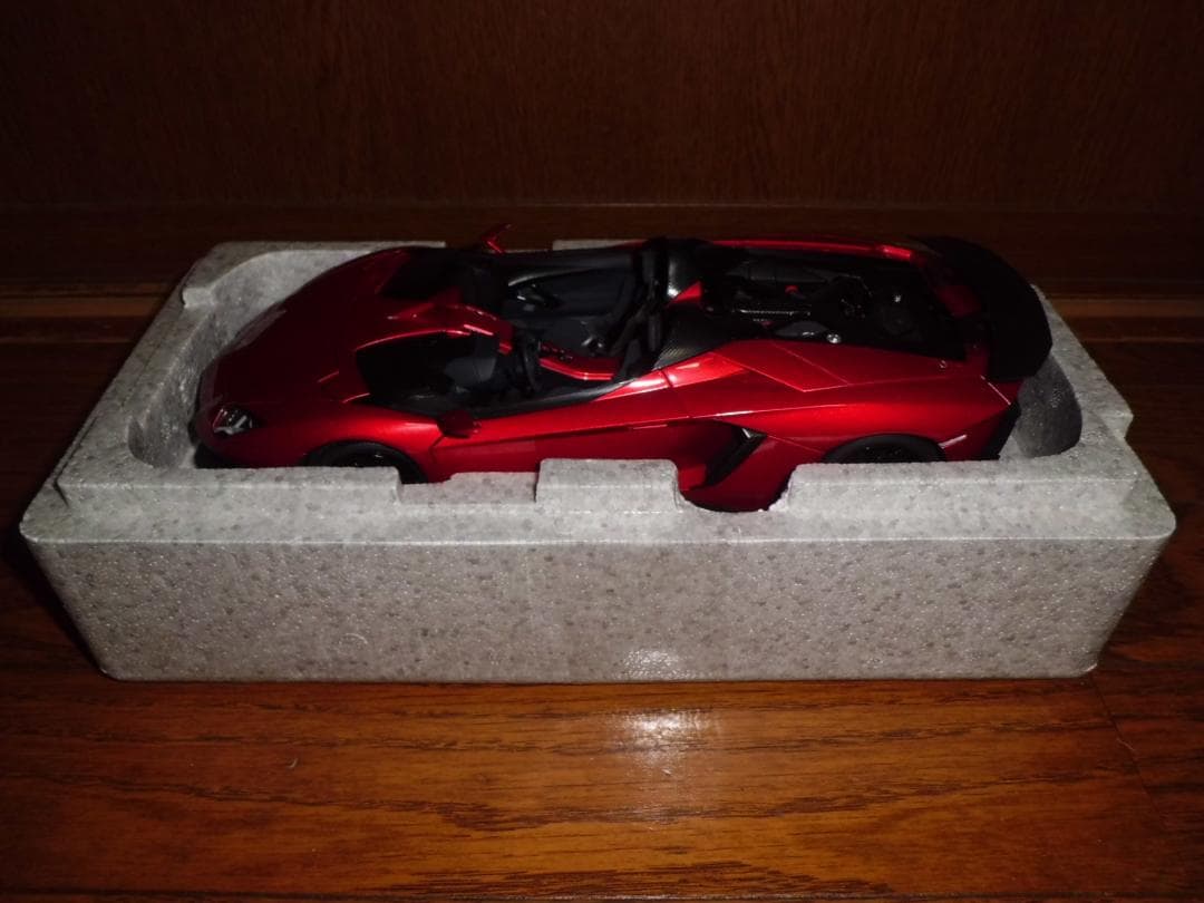 【現状品】オートアート 1/18 アヴェンタドール J メタリックレッド