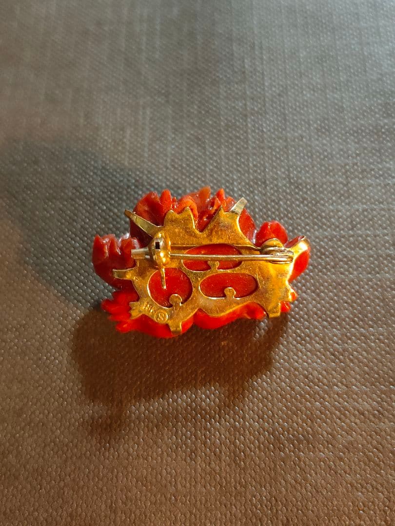 血珊瑚 バラのブローチ18k