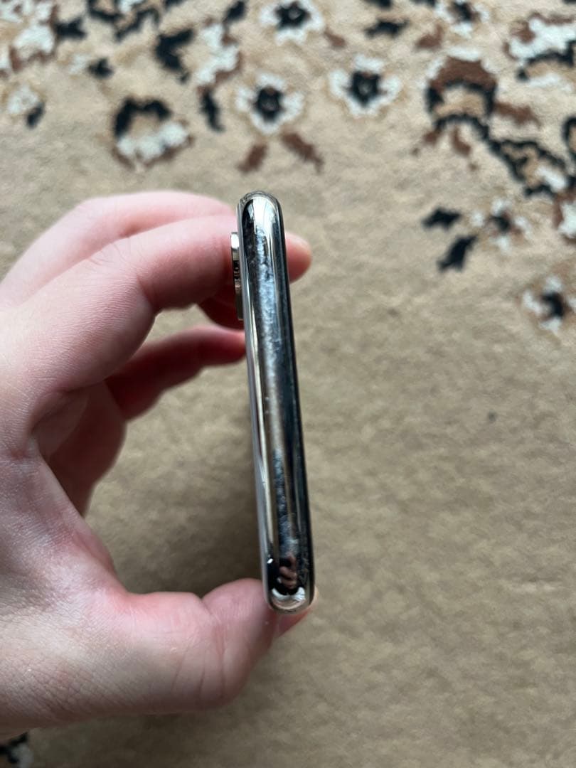 Apple iPhone Xホワイト 本体　SIMフリー