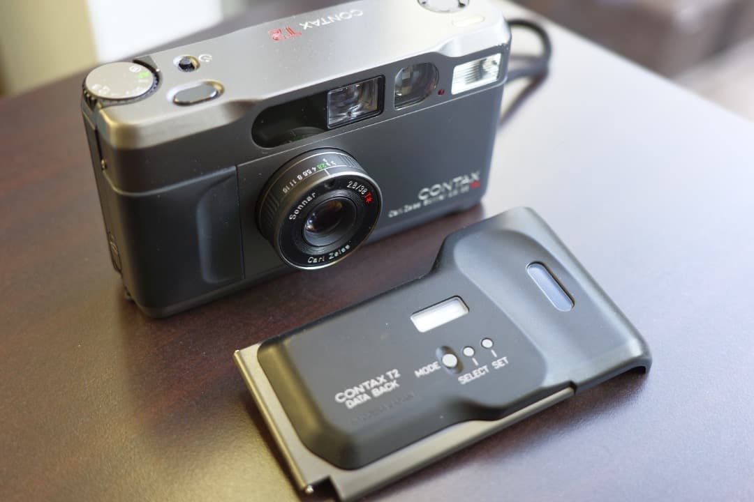 コンタックス CONTAX T2 チタンブラック 実働美品〜良品 フィルム付