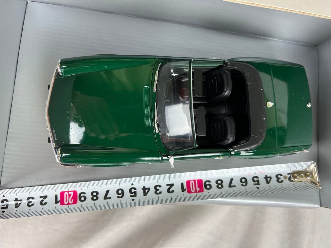 1/18★TRIUMPH SPITFIRE MK-Ⅳ 1970★トライアンフ