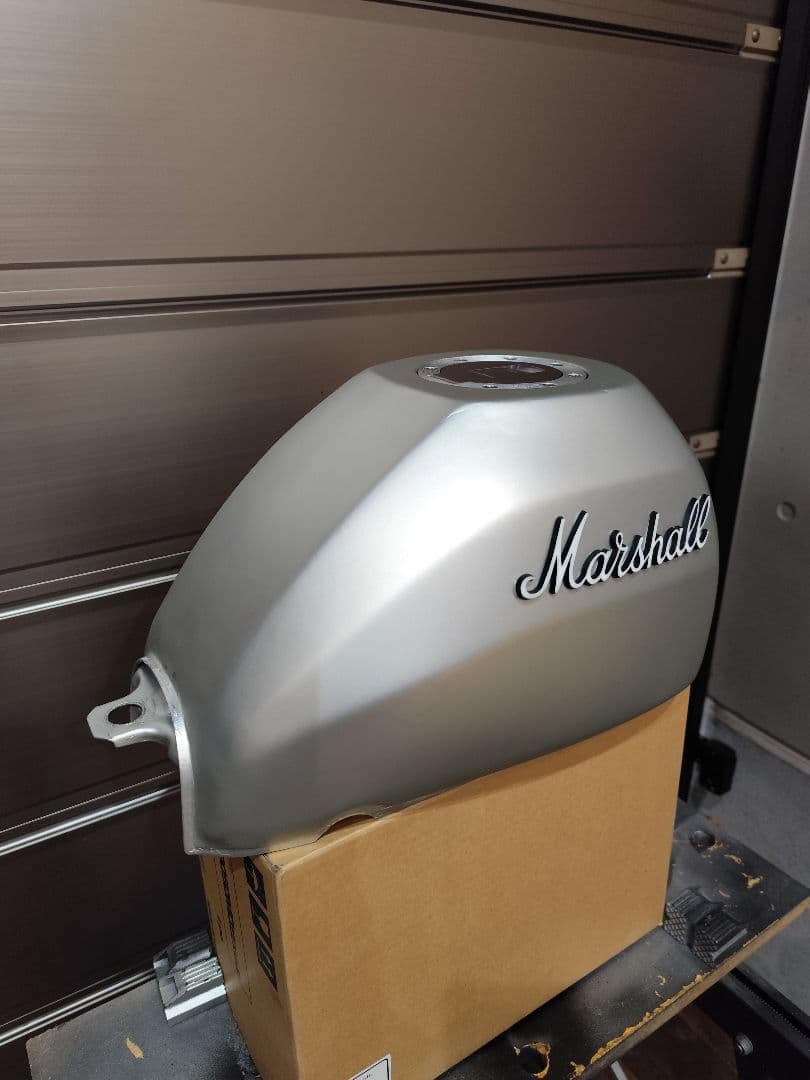 エイプ　ガソリンタンク シルバー