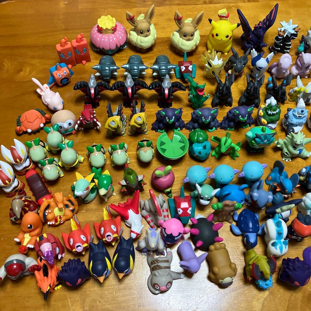 ポケモン　指人形　150体くらいです。
