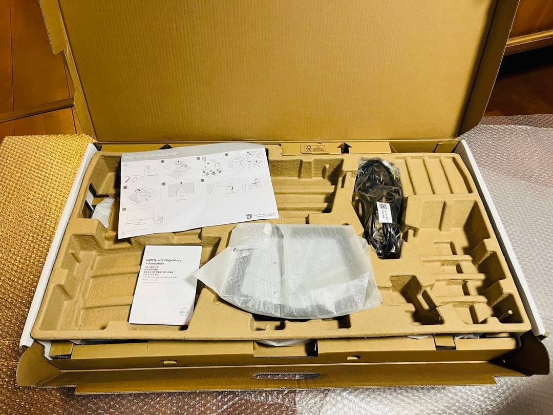 ちぃさん様　DELL ディスプレイ 本体 ホワイト