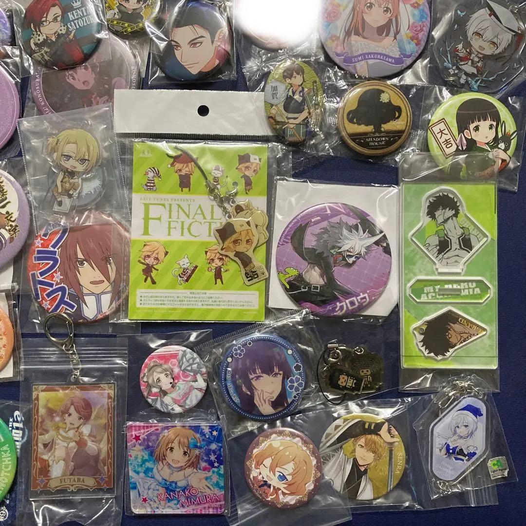 缶バッジ他37点まとめ売り