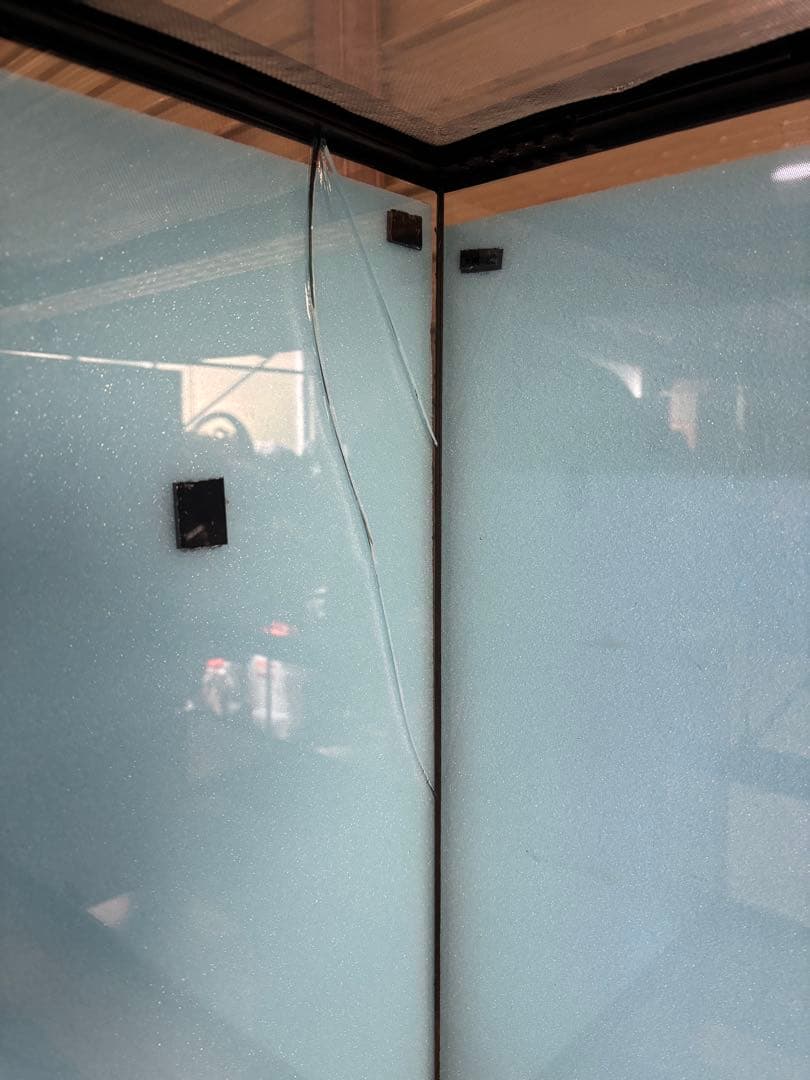 引き取りのみ　グラステラリウム9060