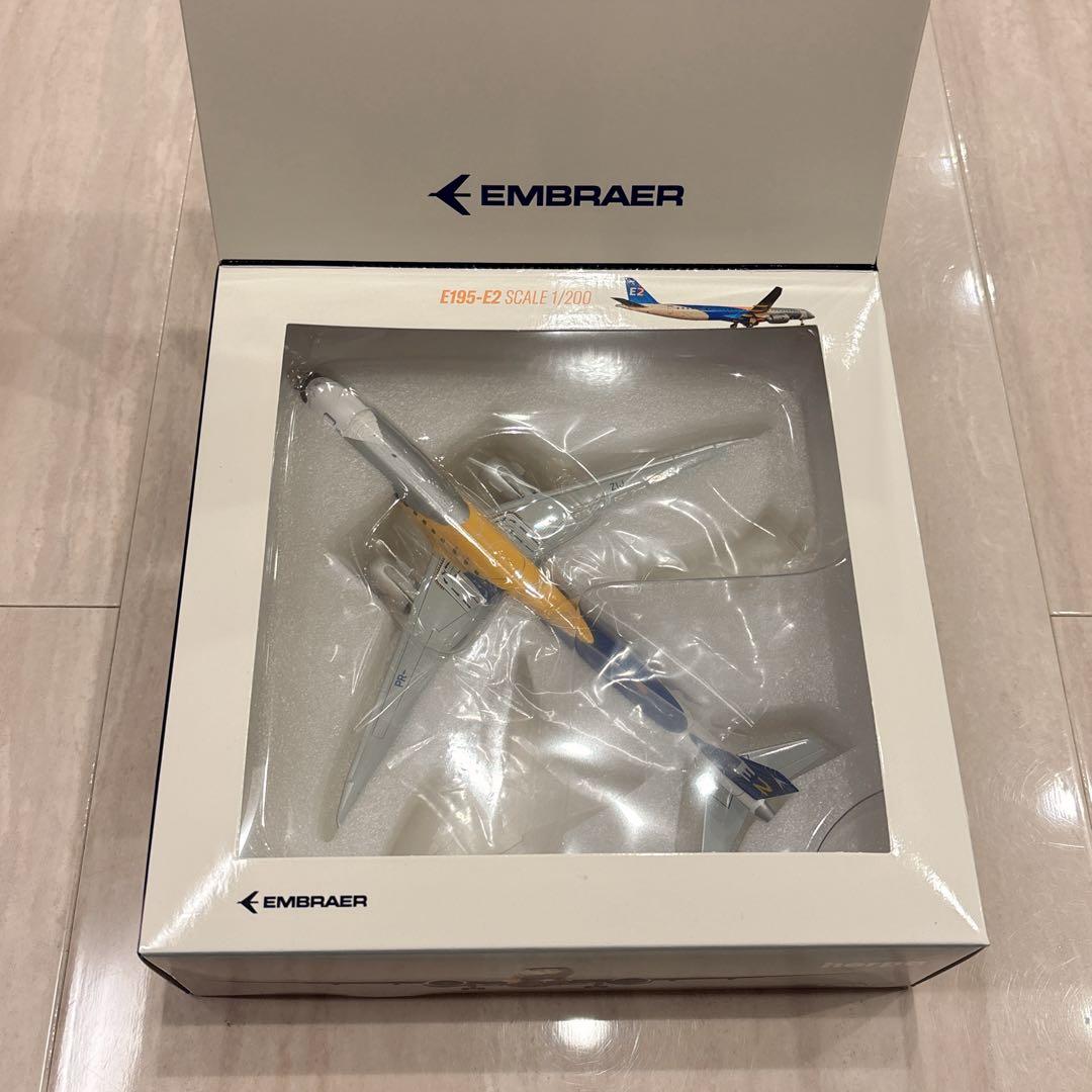 エンブラエル　航空機E195-E2 飛行機　模型　プラモデル　1/200