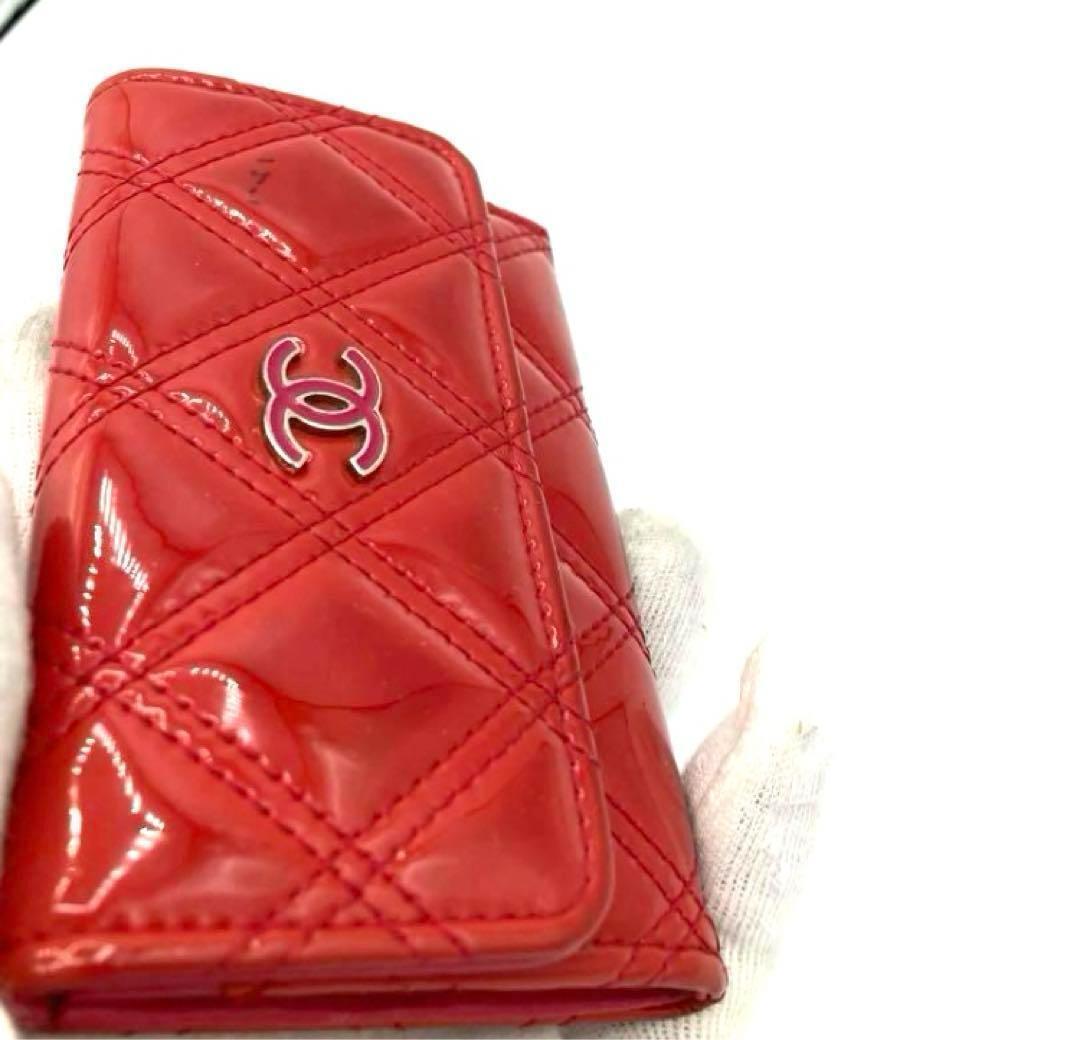 美品‼️ CHANEL エナメル　財布　ココマーク　パテントレザー